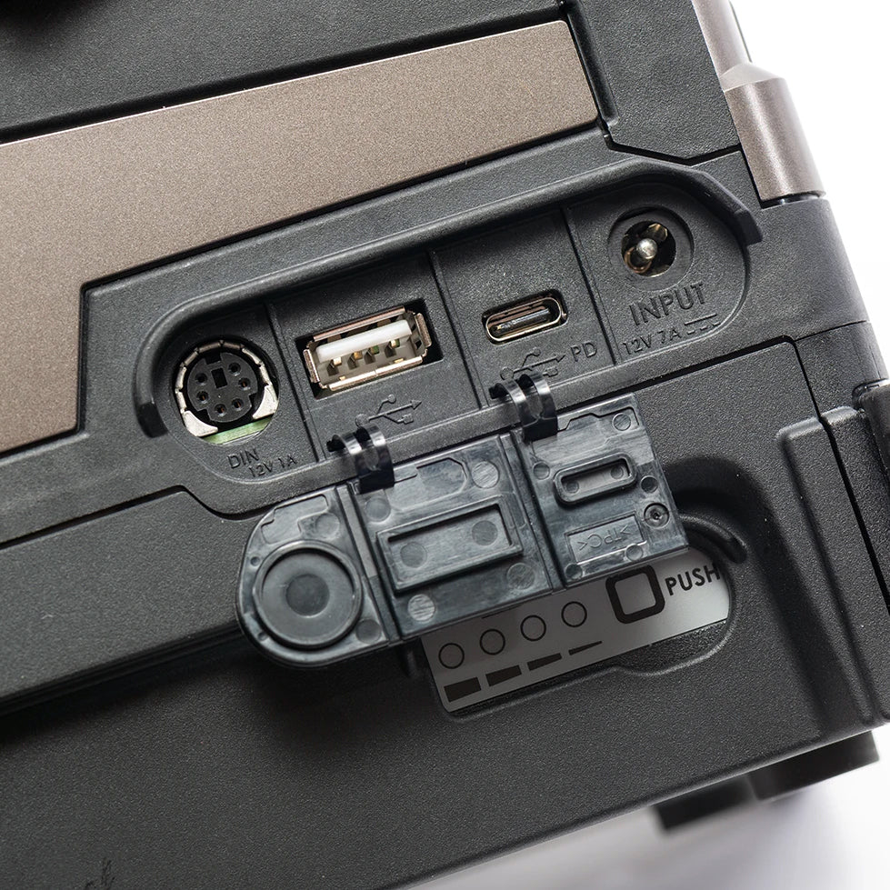 Fujikura 100S Core Alignment Fusion Splicer Kit