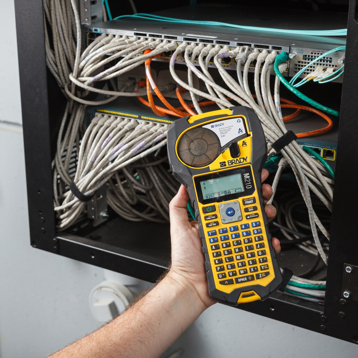 Brady M210 Portable Label Telecom/Datacom Printer Kit