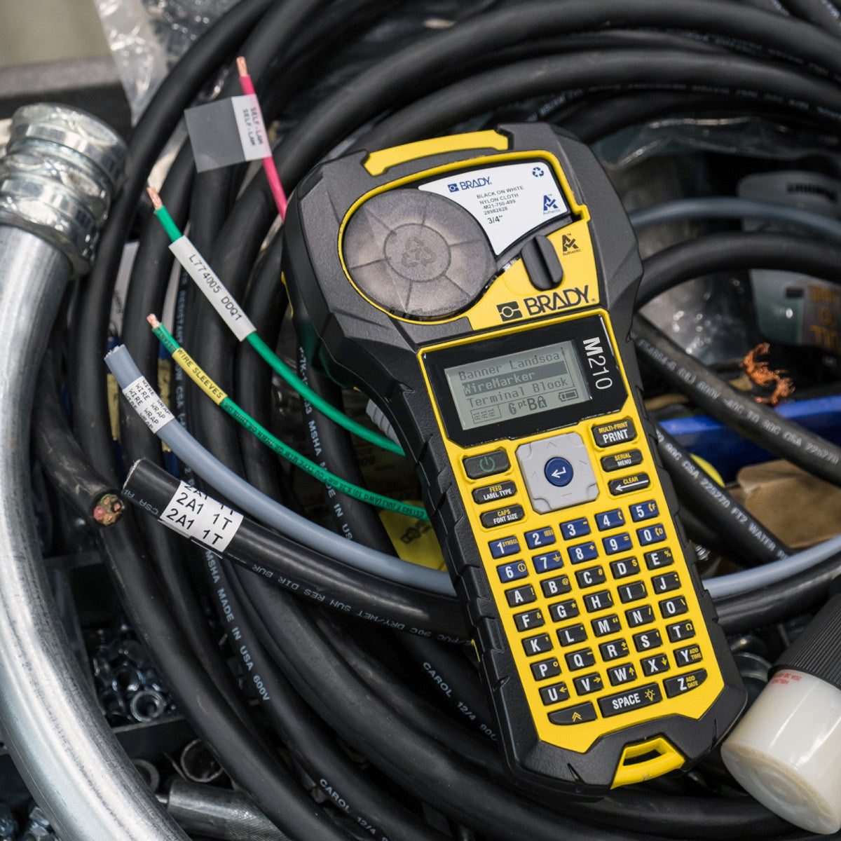 Brady M210 Portable Label Printer Kit